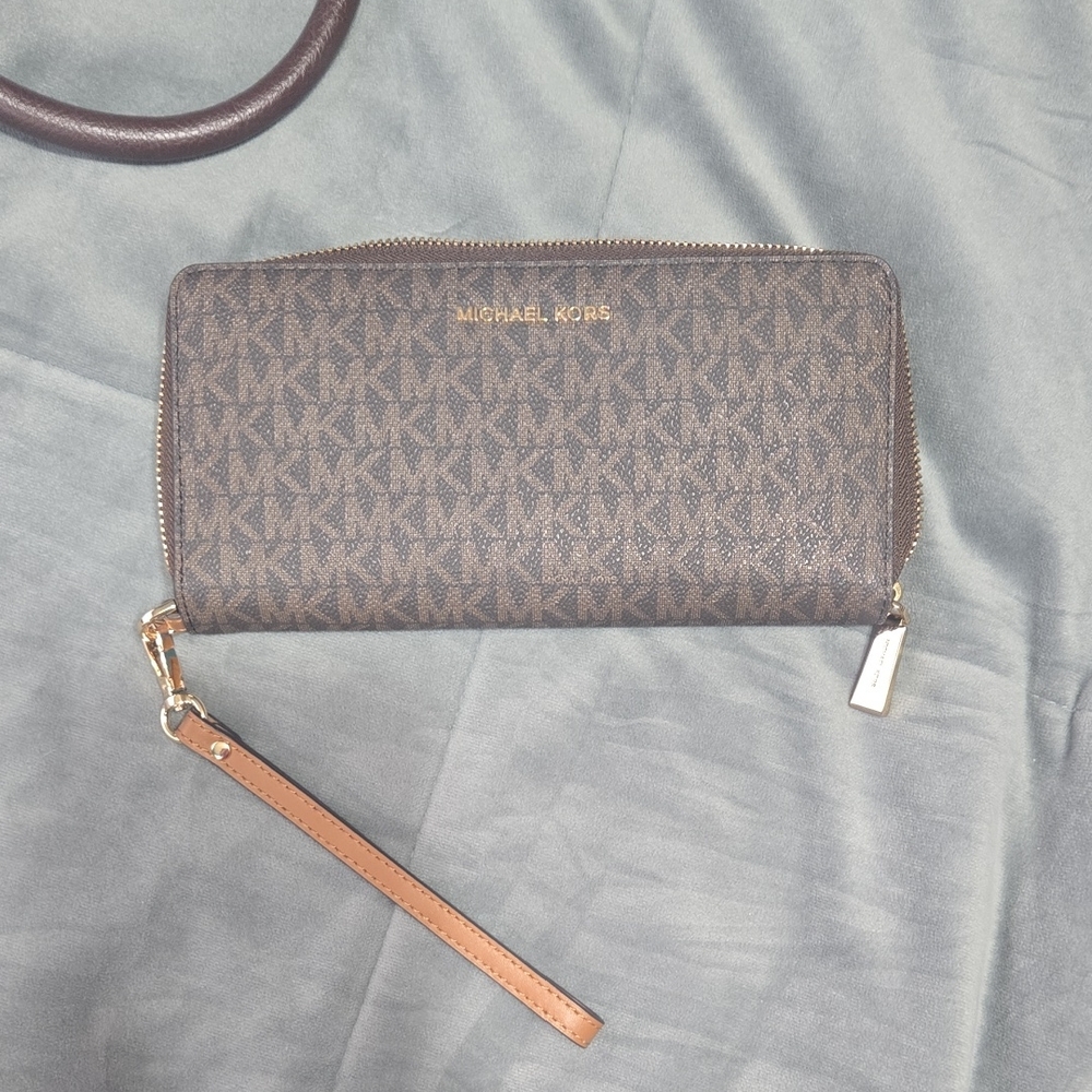 Michael Kors Large Continental Wallet Wristlet MK Brown